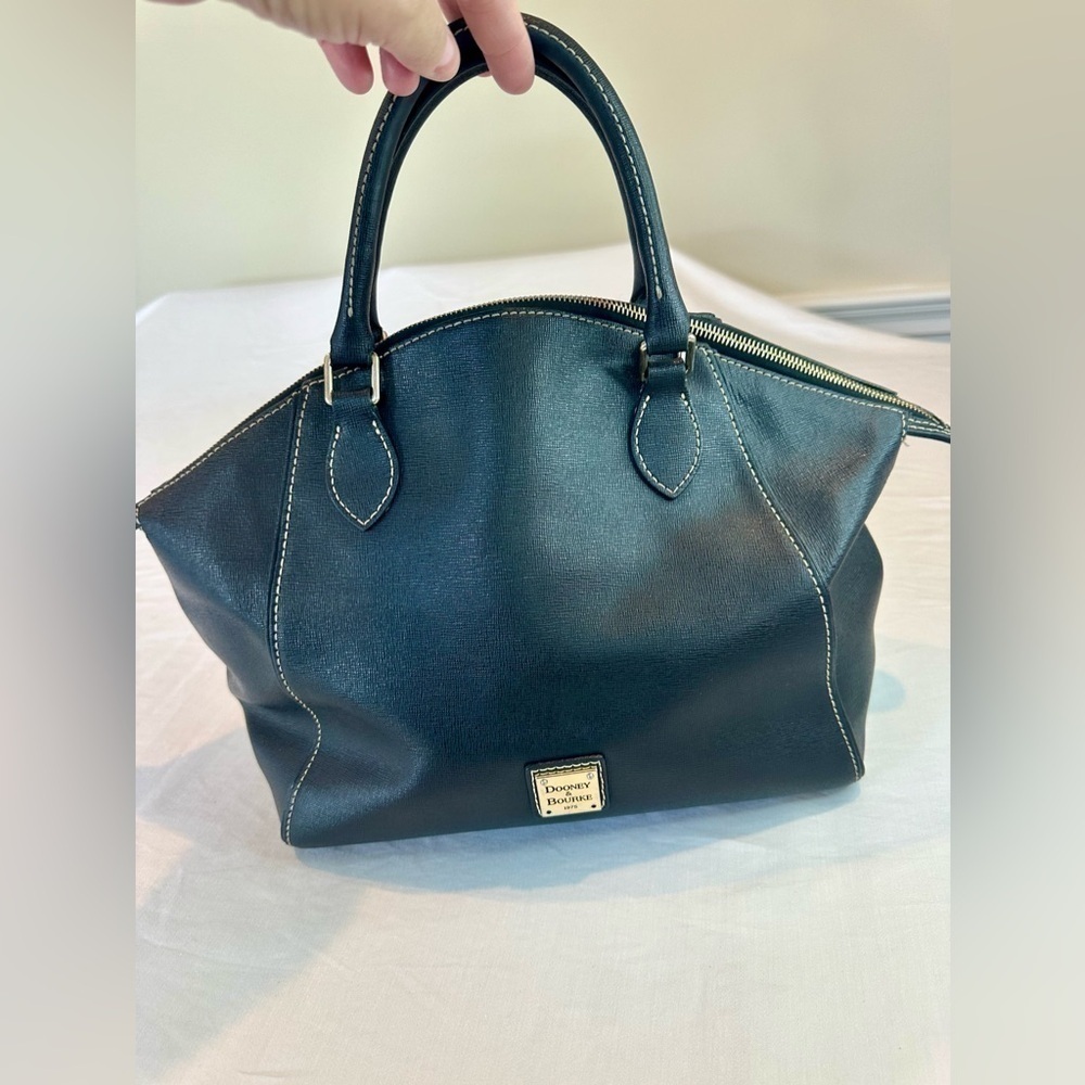 Dooney and Bourke black handbag.
